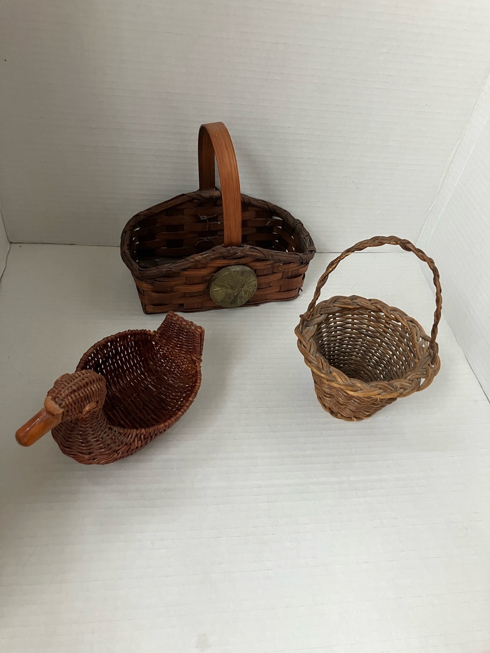 Vintage Brown Woven Duck & Handle Small Baskets Set Brown 5 to 8 Inches Each